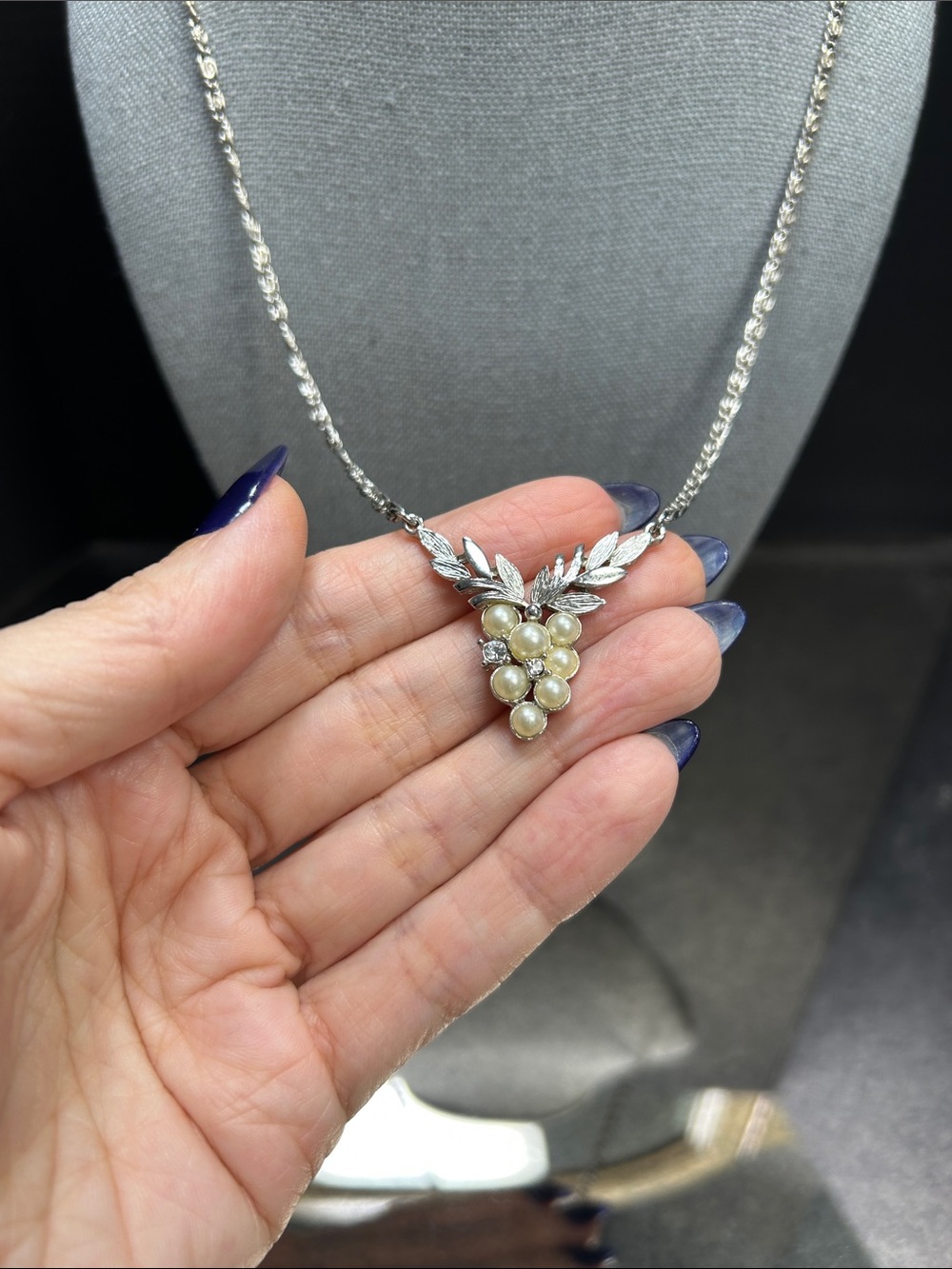 Avon Silver-Tone Necklace with Cream Pearl Cluster